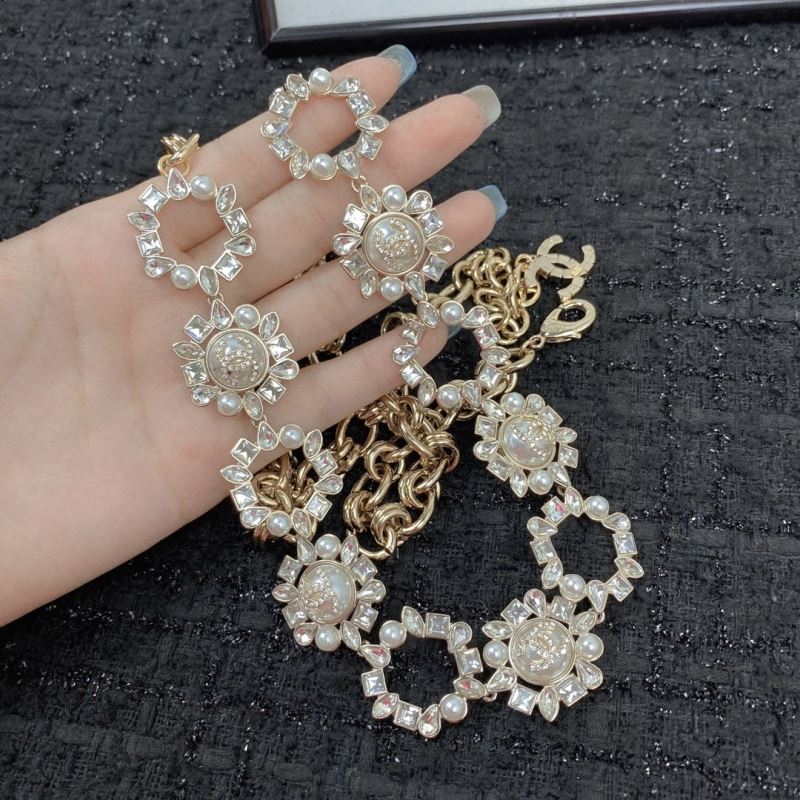 Ch**el waist chain